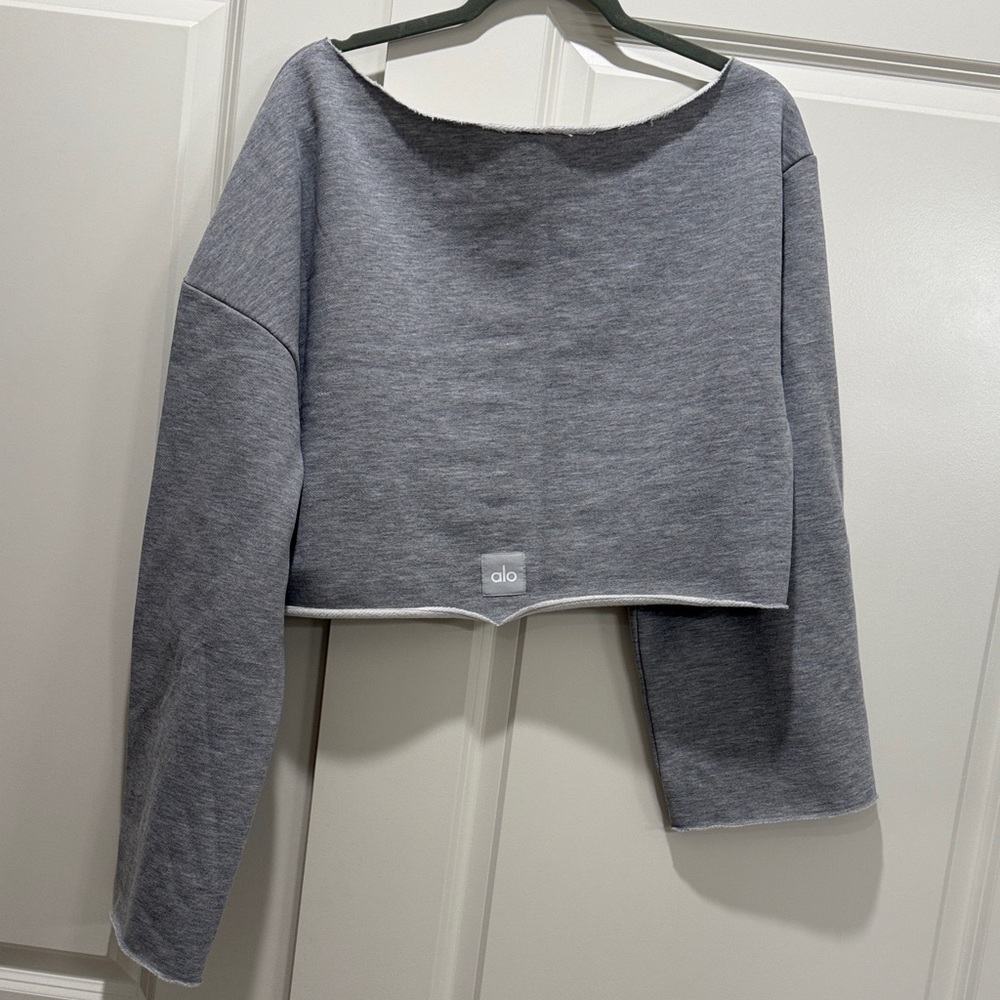 ALO Yoga Women's Heather Gray Cropped Sweatshirt